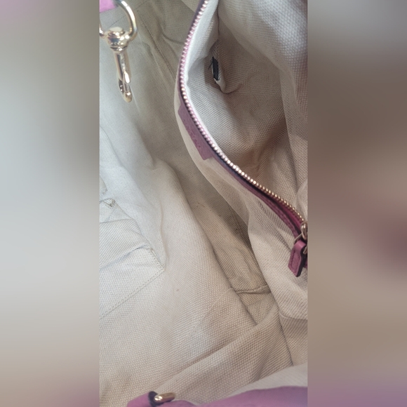 Gucci Pink Pebbled Leather Soho Shoulder Bag - Picture 11 of 14